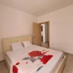 Frendly Appartamento Golem (Tirana)